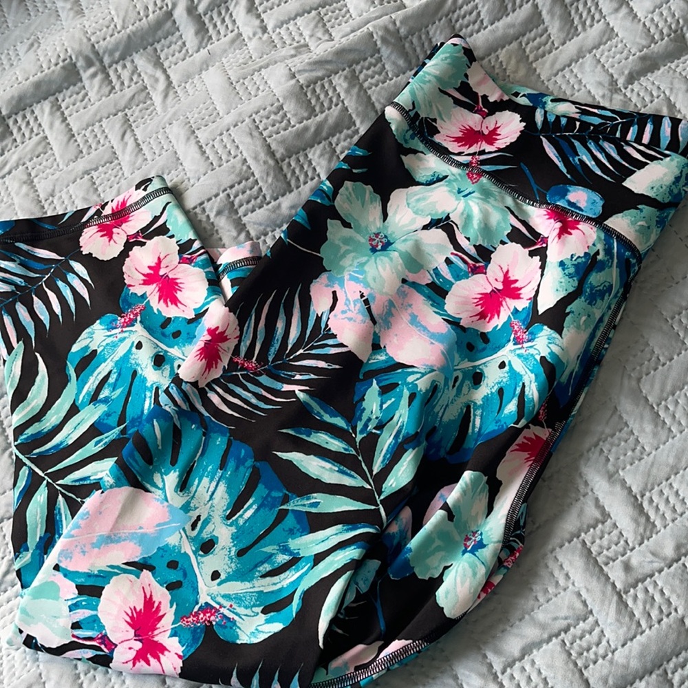 ROAMANS tropical leggings size 1X